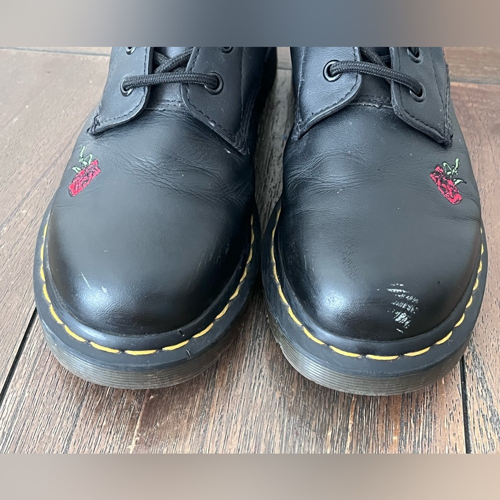 Dr. Martens 1460 Vonda Embroidered Roses Black Leather Boots Womens size 9 - Picture 6 of 11
